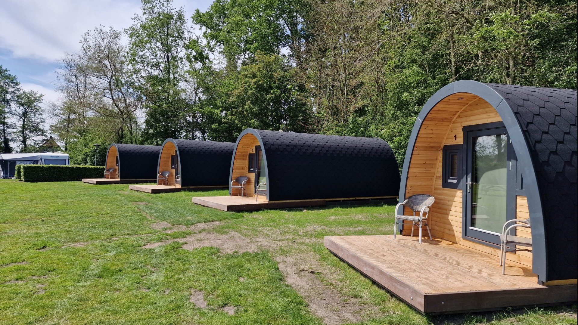 Pods buitenkant 2.jpg