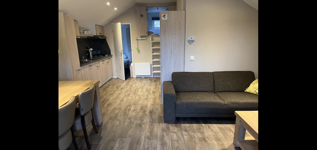 WL6 bank woonkamer.jpg